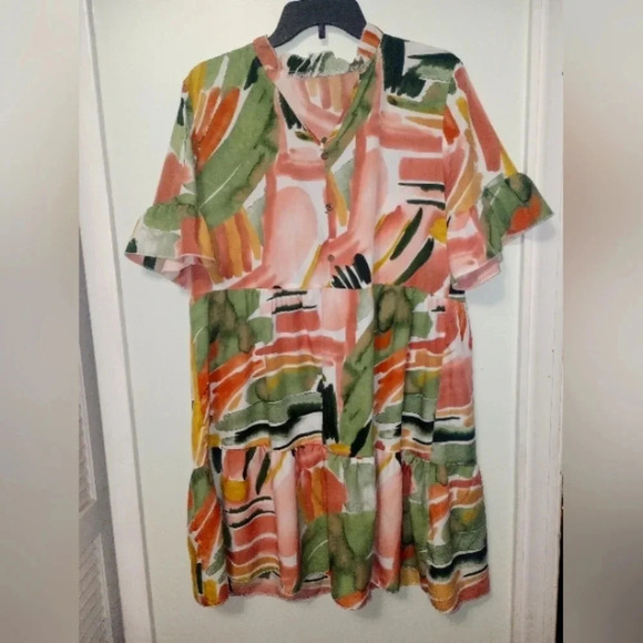 2/$10 Flowy top silky floral tunic plus 0x - Picture 1 of 1